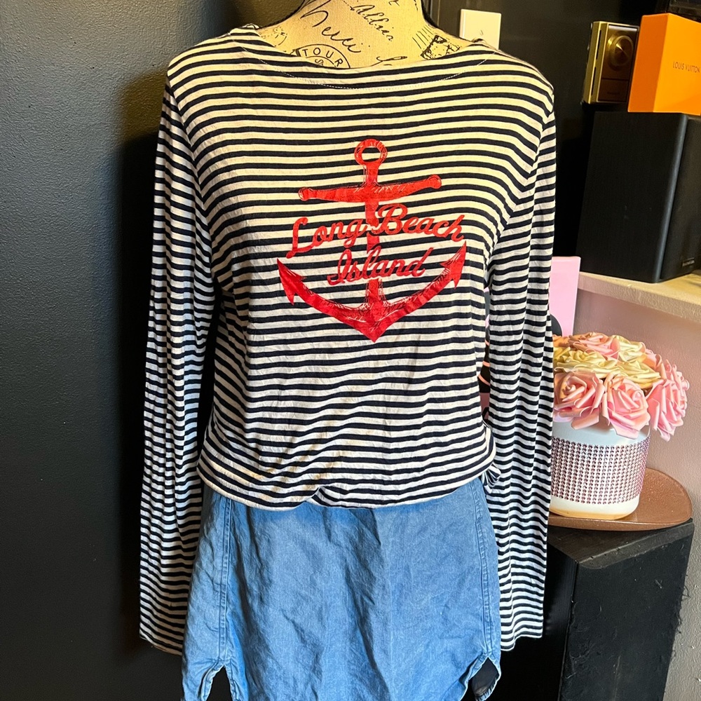 Artisans the art of apparel top